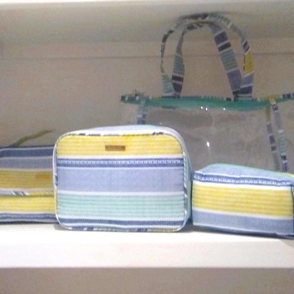 Make up bag set 5 pcs!!! NWOT